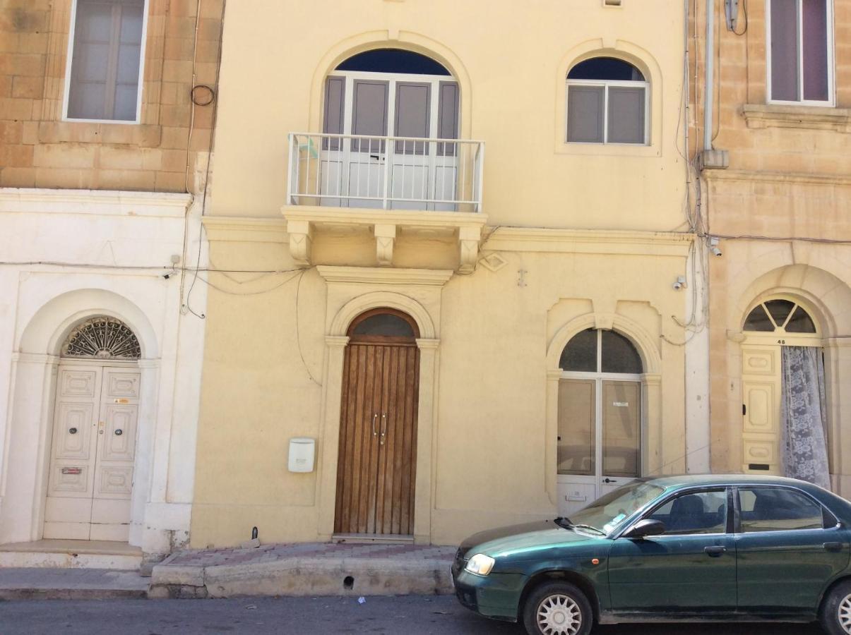 Butts Inn Annex Dormitory Hostel Ghajn il-Kbira  エクステリア 写真